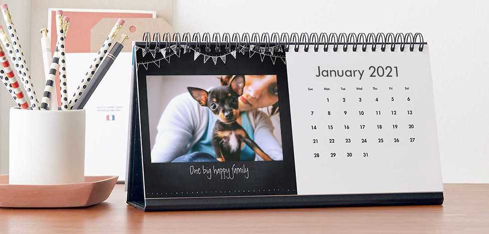 Desktop calendar with pet photos