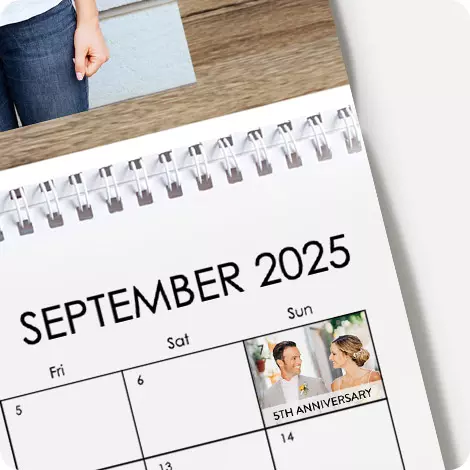 Add photos and special text to mark important dates. Calendars also include important dates and public holidays.