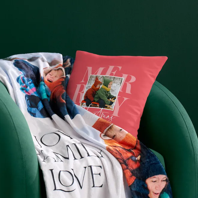 Blankets + pillows